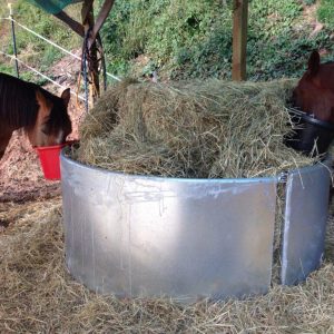 Paśnik-okrągły-bez-pałąków-300x300