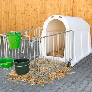 Budka-dla-cielat-Premium-PE-UV-Kerbl-300x300